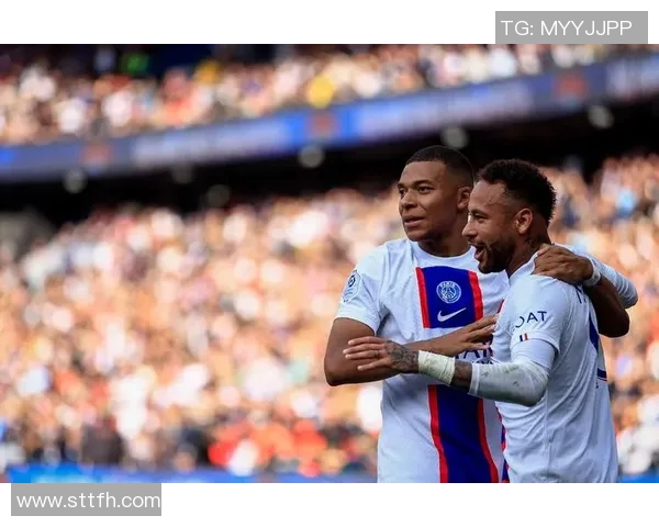 内马尔领衔巴黎圣日耳曼大胜里尔，取得法甲领先优势